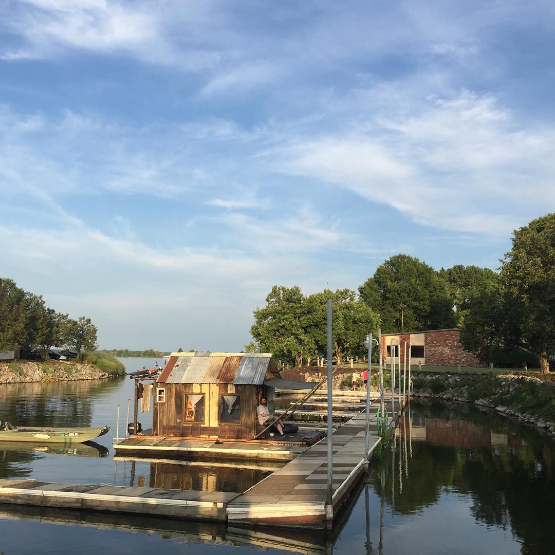 Shantyboat at Brickyard Landing Marina â€